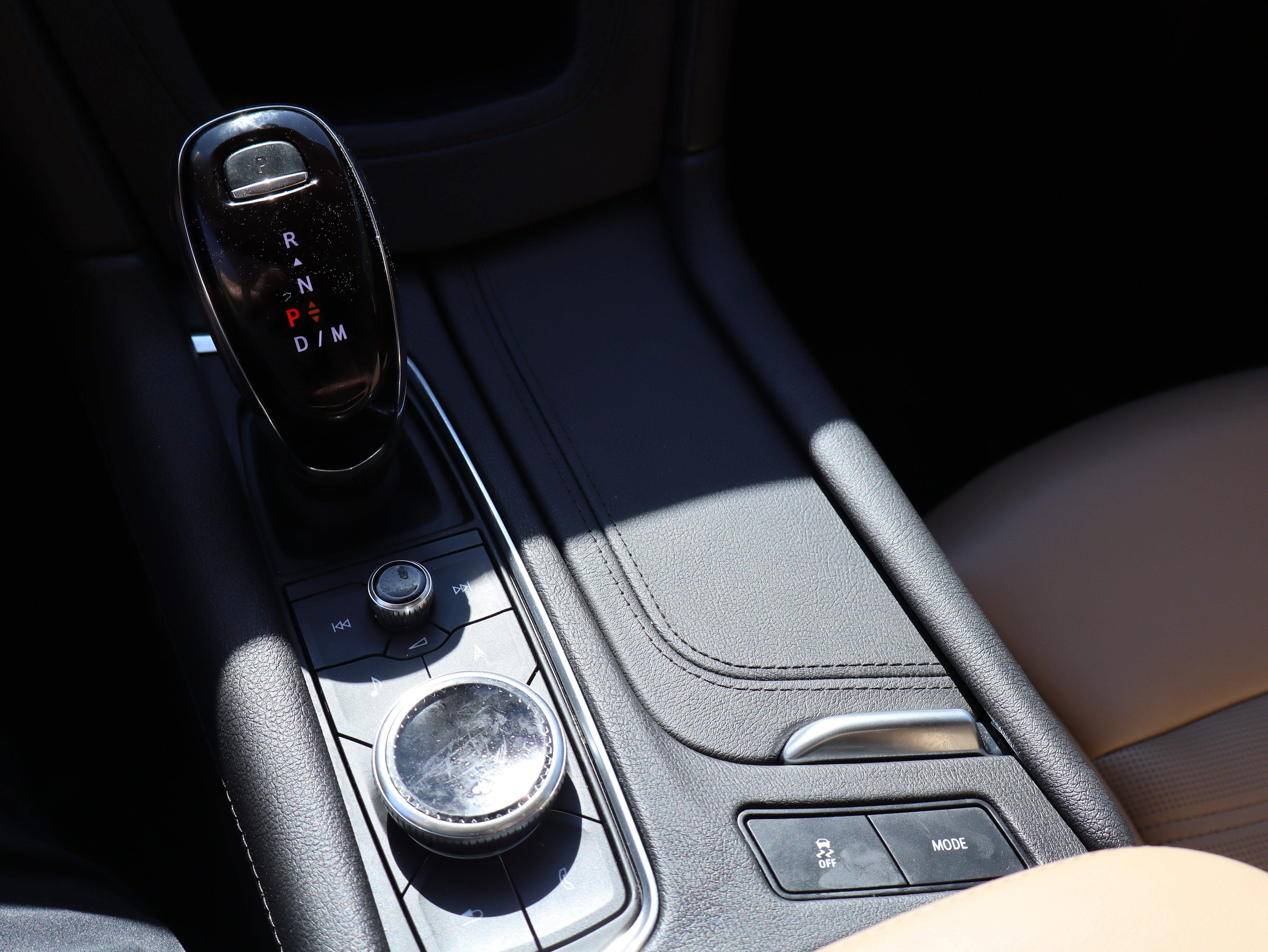 Used 2023 Cadillac XT6 Premium Luxury w/ Platinum Package image 35