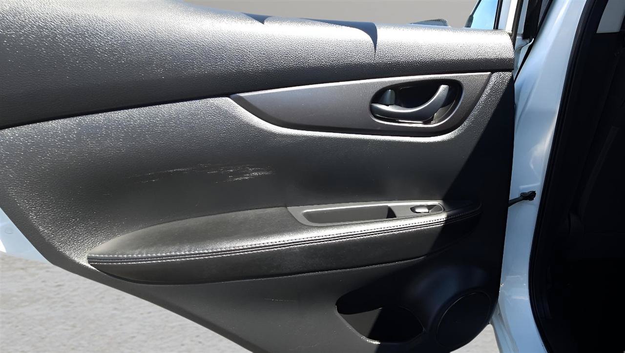 Used 2018 Nissan Rogue Sport S w/ S Appearance Package AWD/4WD image 21