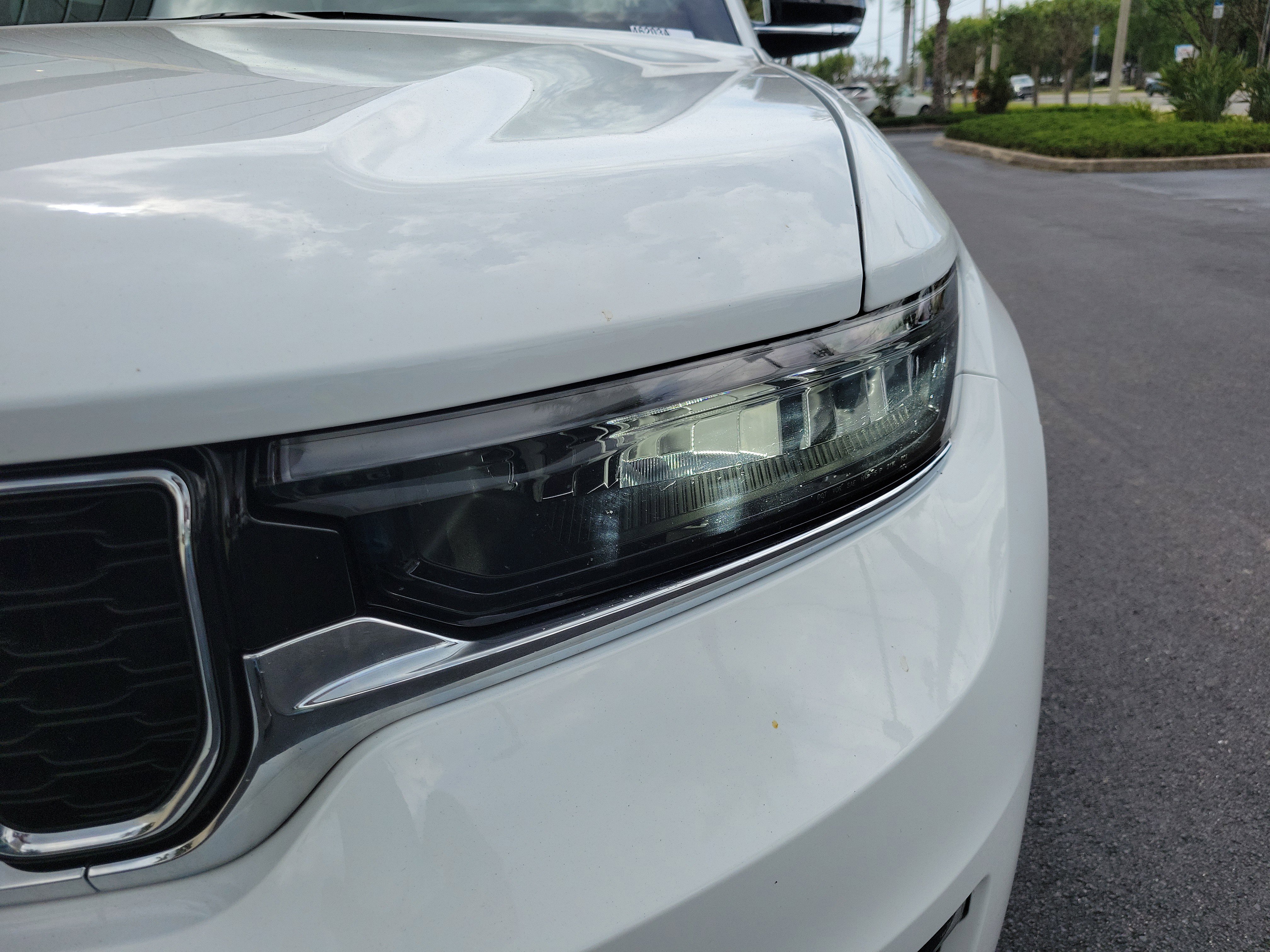 Used 2023 Jeep Grand Cherokee L Limited w/ Luxury Tech Group II AWD/4WD image 9