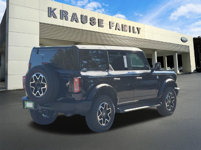 New 2026 Ford Bronco Outer Banks AWD/4WD image 8