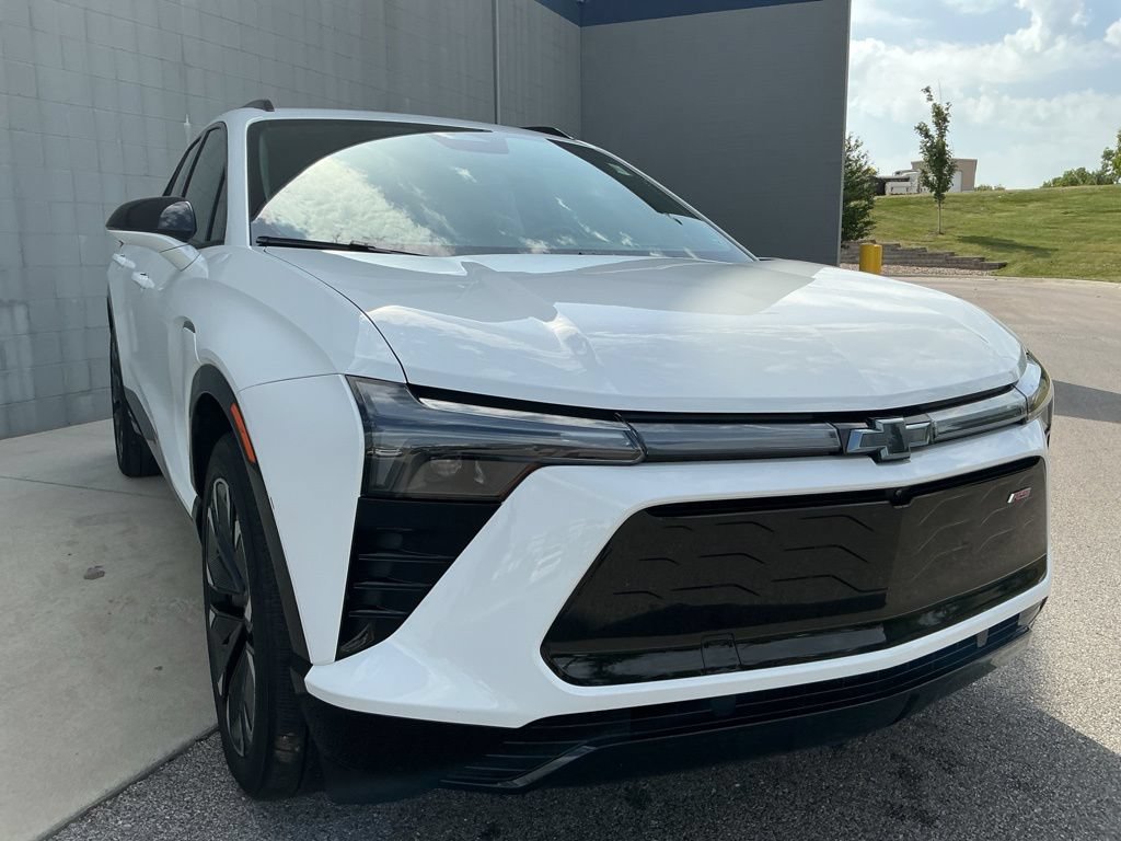 Used 2024 Chevrolet Blazer EV RS AWD/4WD image 16