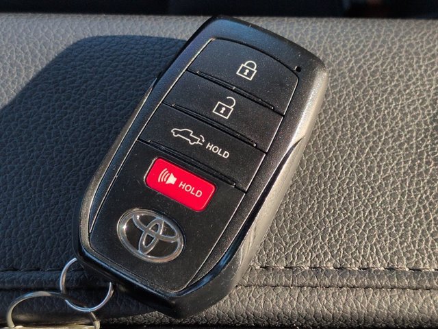 Used 2024 Toyota Tundra SR5 w/ SR5 Convenience Package AWD/4WD image 27