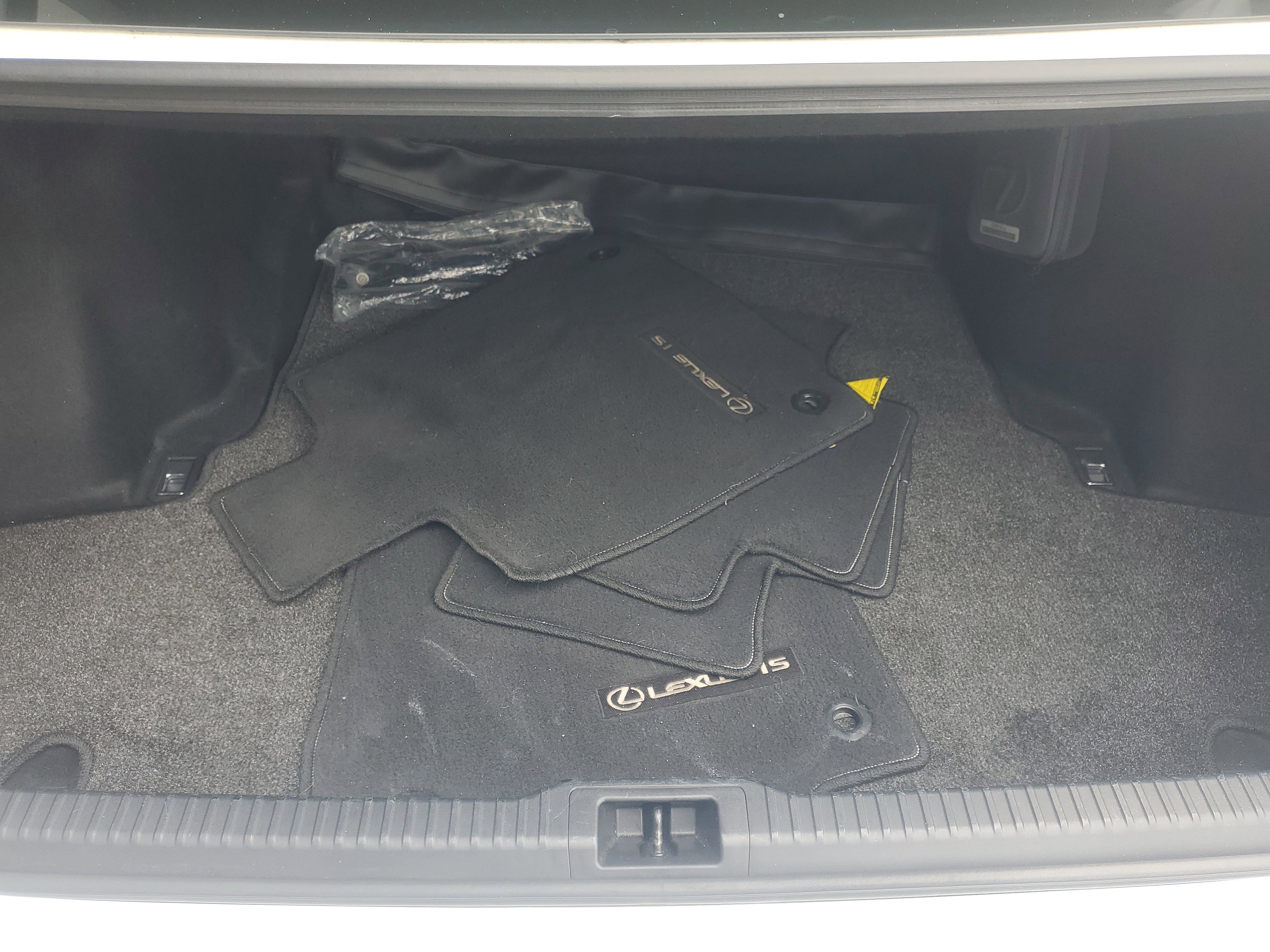 Used 2023 Lexus IS 350 F Sport image 8