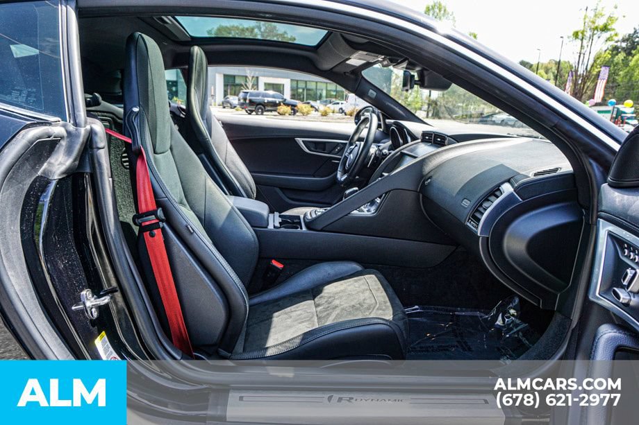 Used 2020 Jaguar F-TYPE R-Dynamic RWD image 27