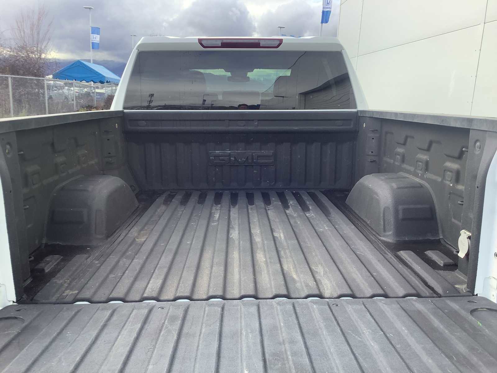 Used 2023 GMC Sierra 1500 SLE image 19