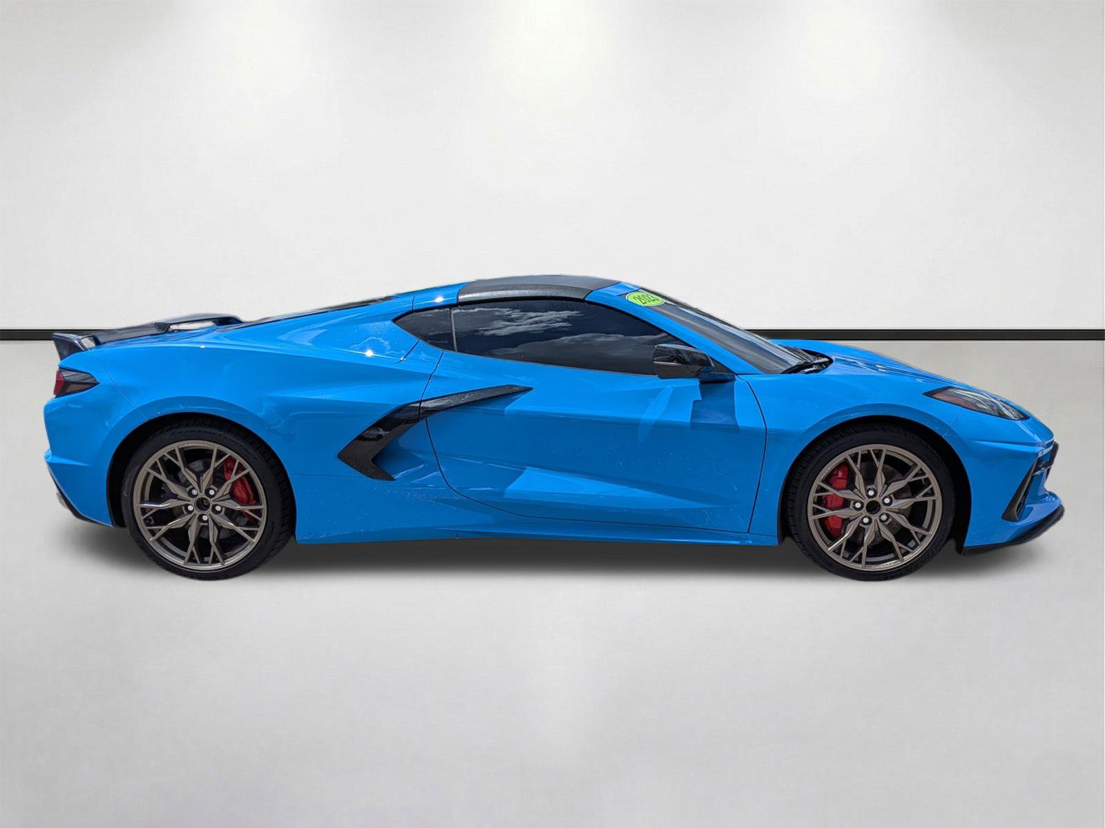 Used 2023 Chevrolet Corvette Stingray Coupe w/ Z51 Performance Package image 3
