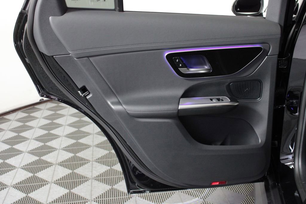 Certified 2025 Mercedes-Benz GLC 300 4MATIC image 27