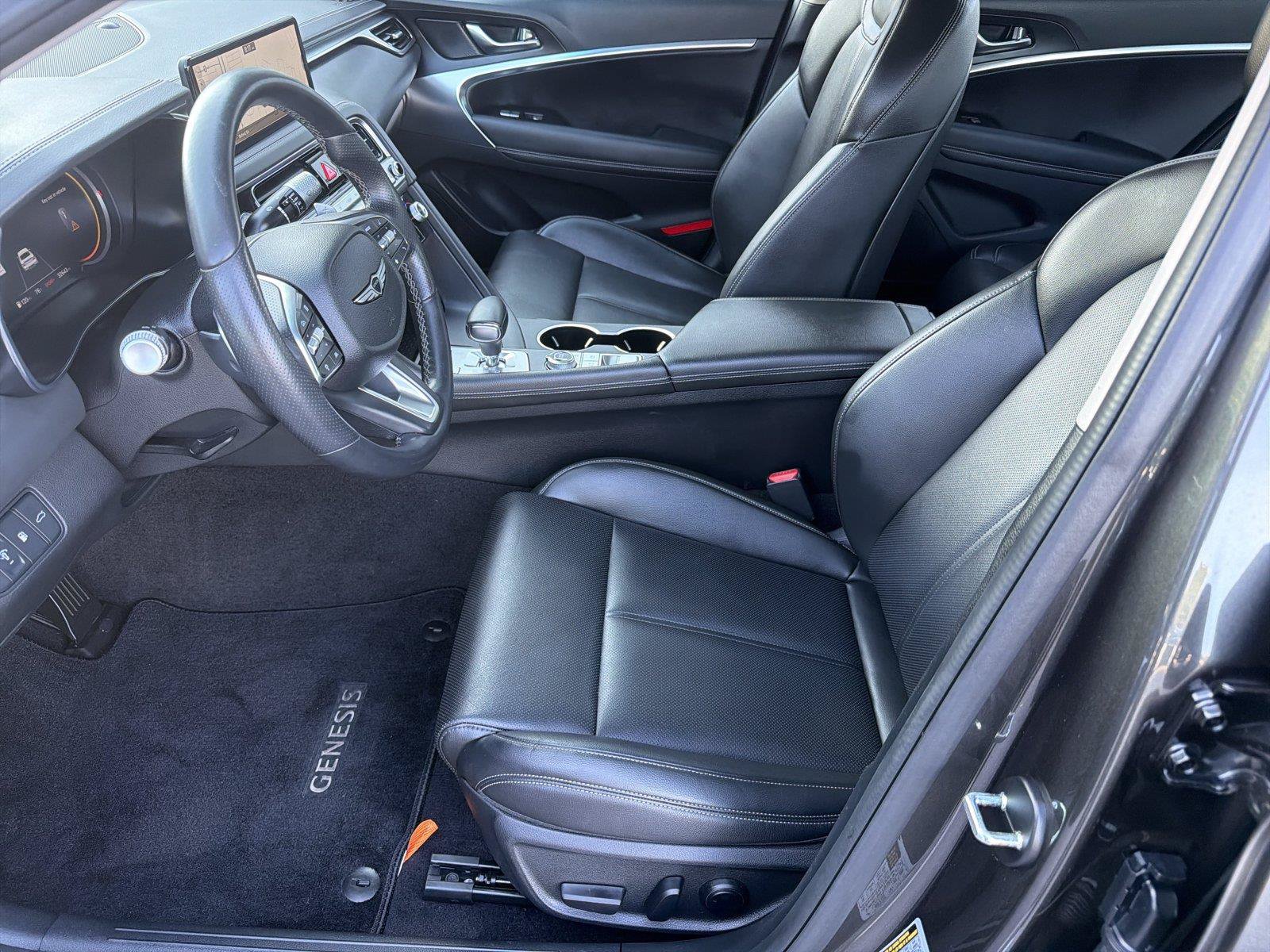 Used 2025 Genesis G70 2.5T RWD image 8