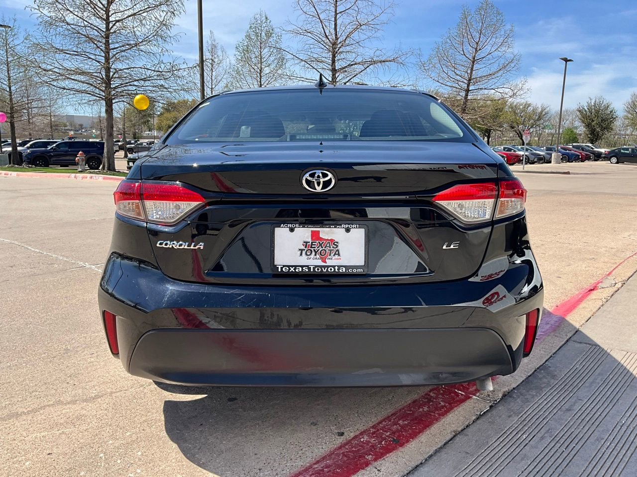 Used 2025 Toyota Corolla LE image 7