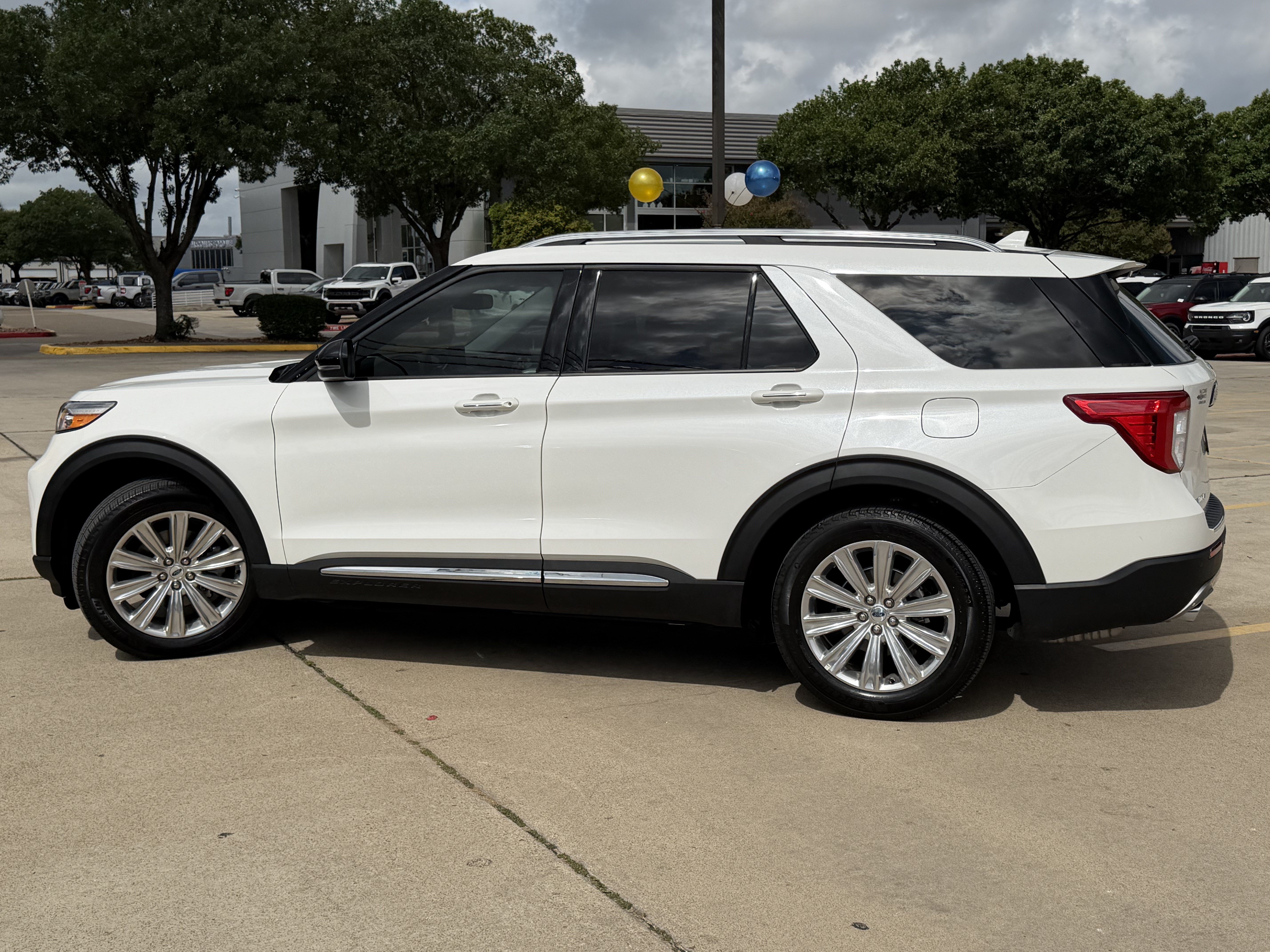 Certified 2024 Ford Explorer Limited w/ Limited Technology Package RWD image 10
