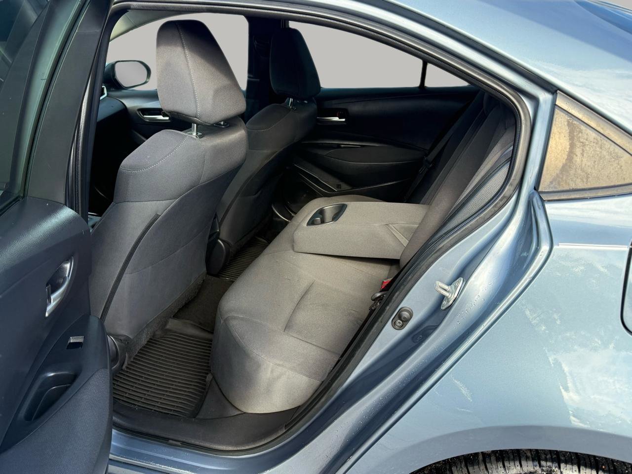 Used 2020 Toyota Corolla LE image 24