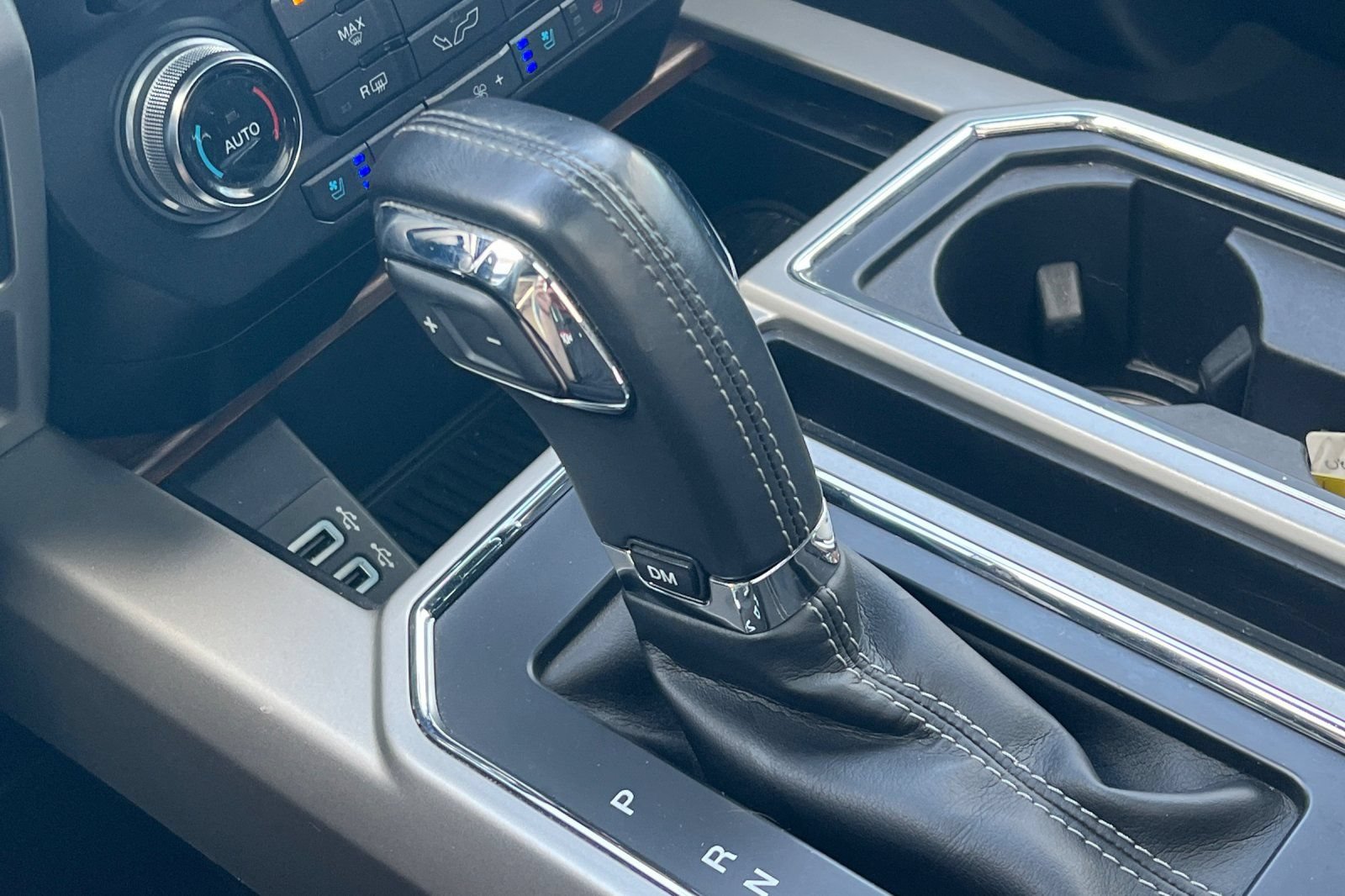 Used 2018 Ford F150 Lariat w/ Equipment Group 502A Luxury AWD/4WD image 22