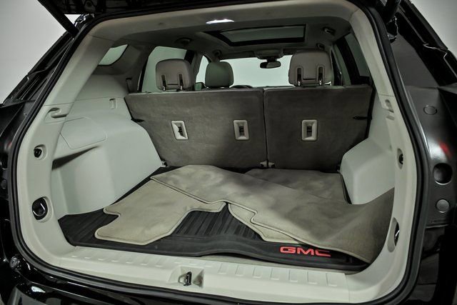 Used 2019 GMC Terrain Denali w/ Advanced Safety Package image 8