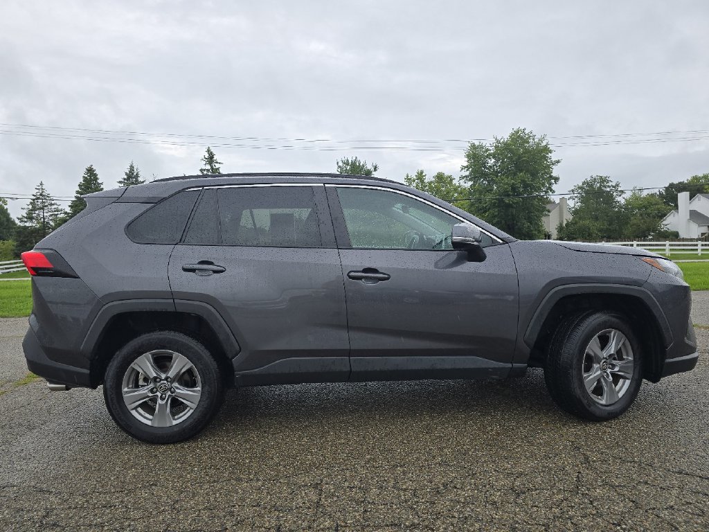 Used 2024 Toyota RAV4 XLE FWD image 20