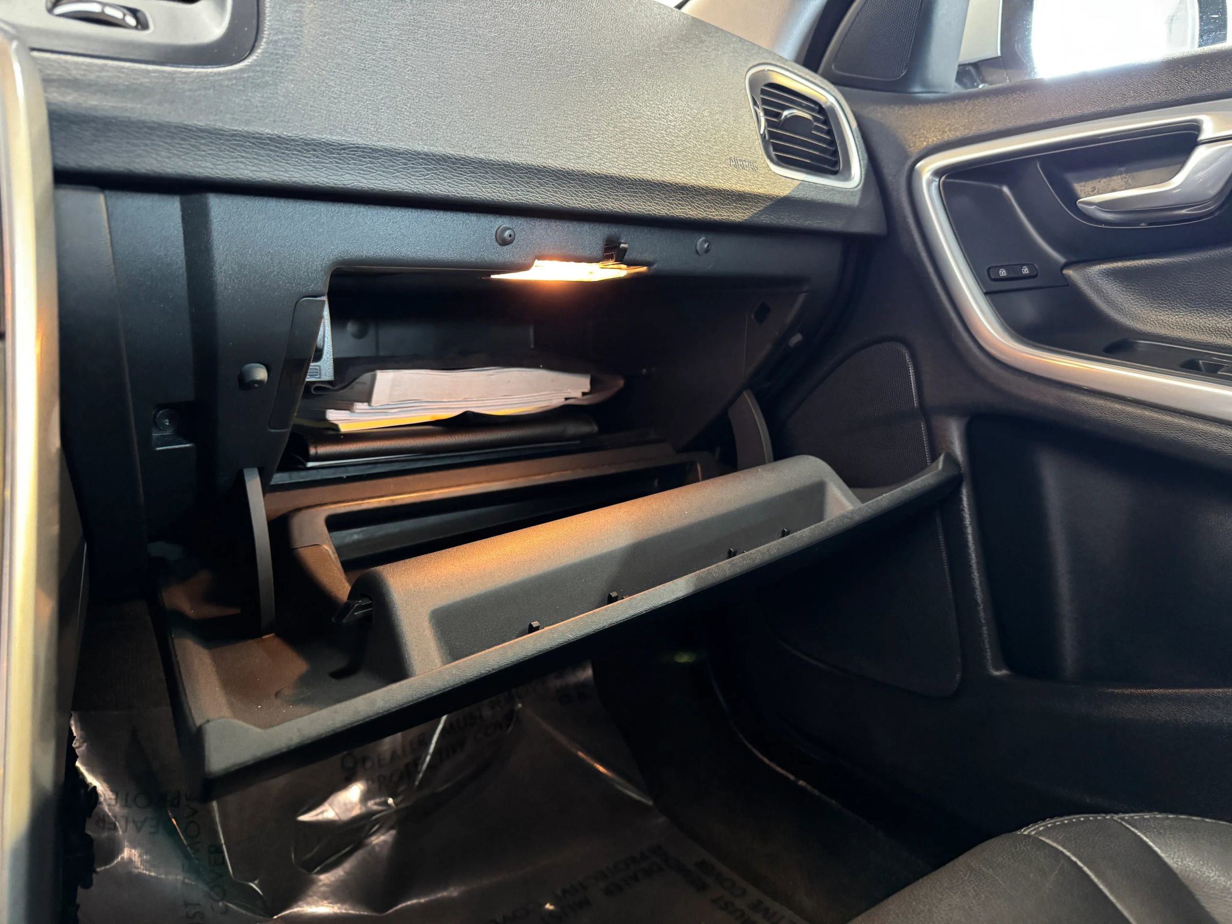 Used 2016 Volvo V60 T5 Premier w/ Convenience Package image 21