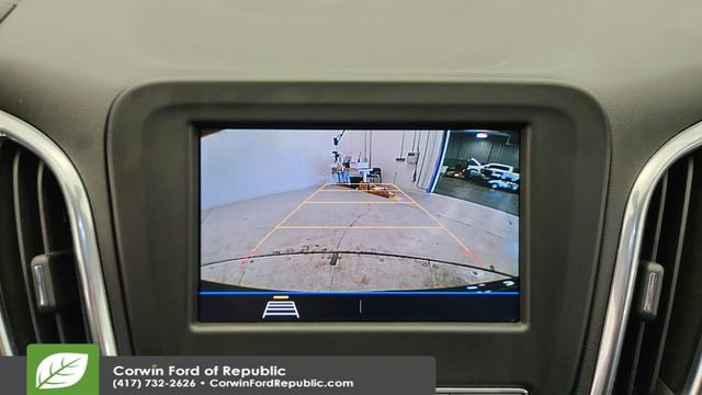 Used 2020 Chevrolet Equinox LT w/ Driver Convenience Package image 17