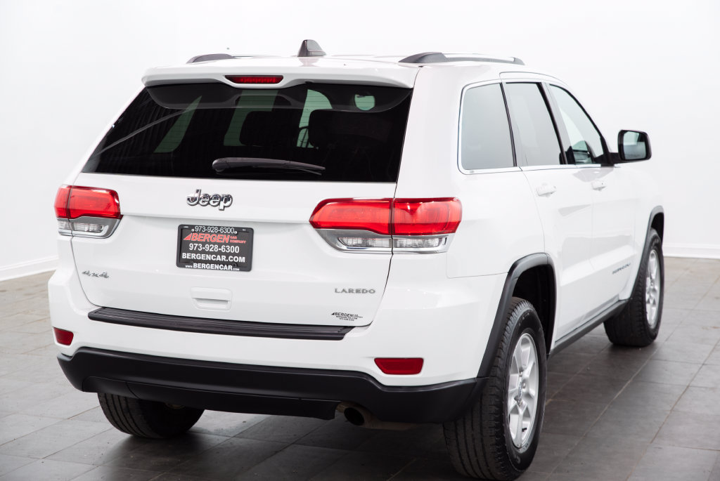 Used 2015 Jeep Grand Cherokee Laredo w/ Quick Order Package 23E AWD/4WD image 17