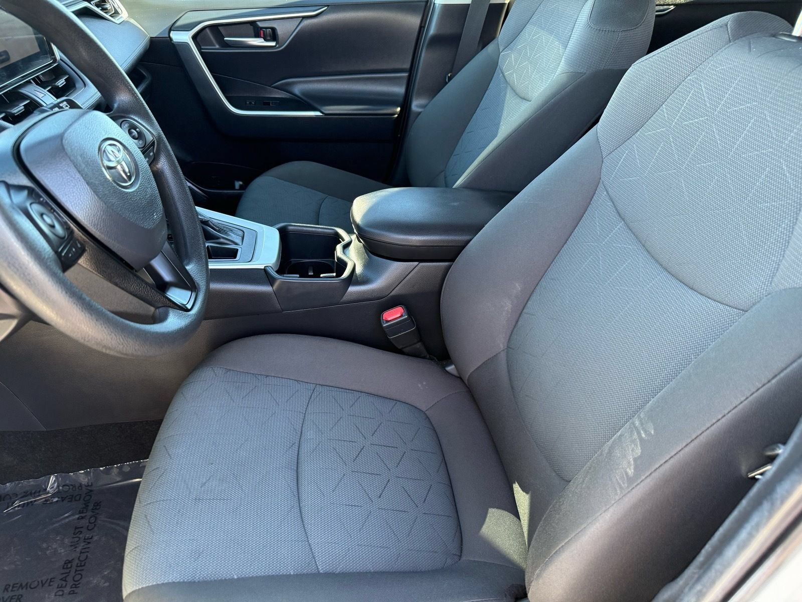 Used 2025 Toyota RAV4 XLE AWD/4WD image 12