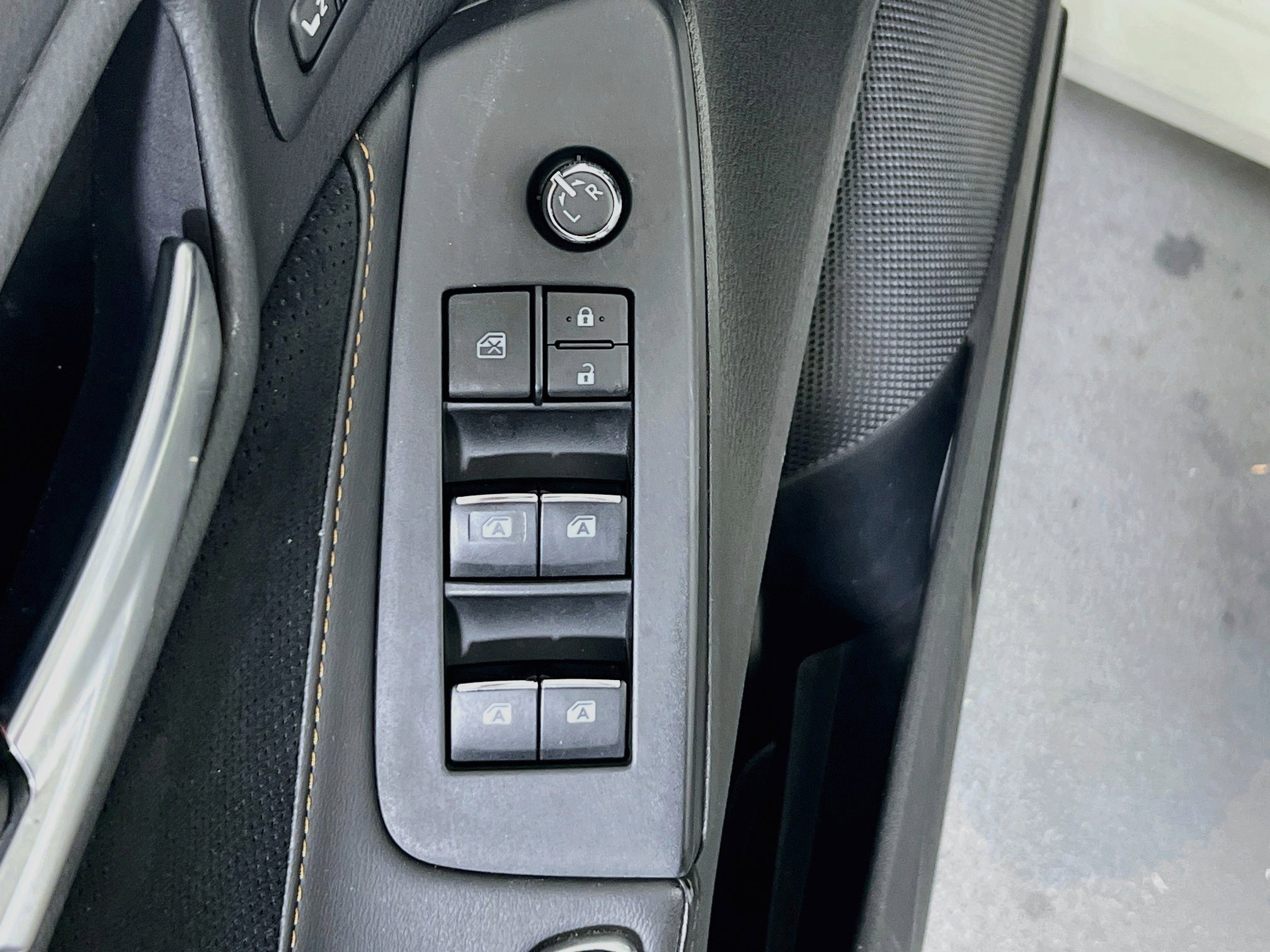 Used 2019 Toyota Avalon Touring w/ All Weather Liner Package FWD image 18