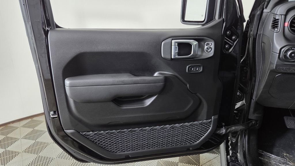 New 2026 Jeep Wrangler Unlimited Rubicon AWD/4WD image 12