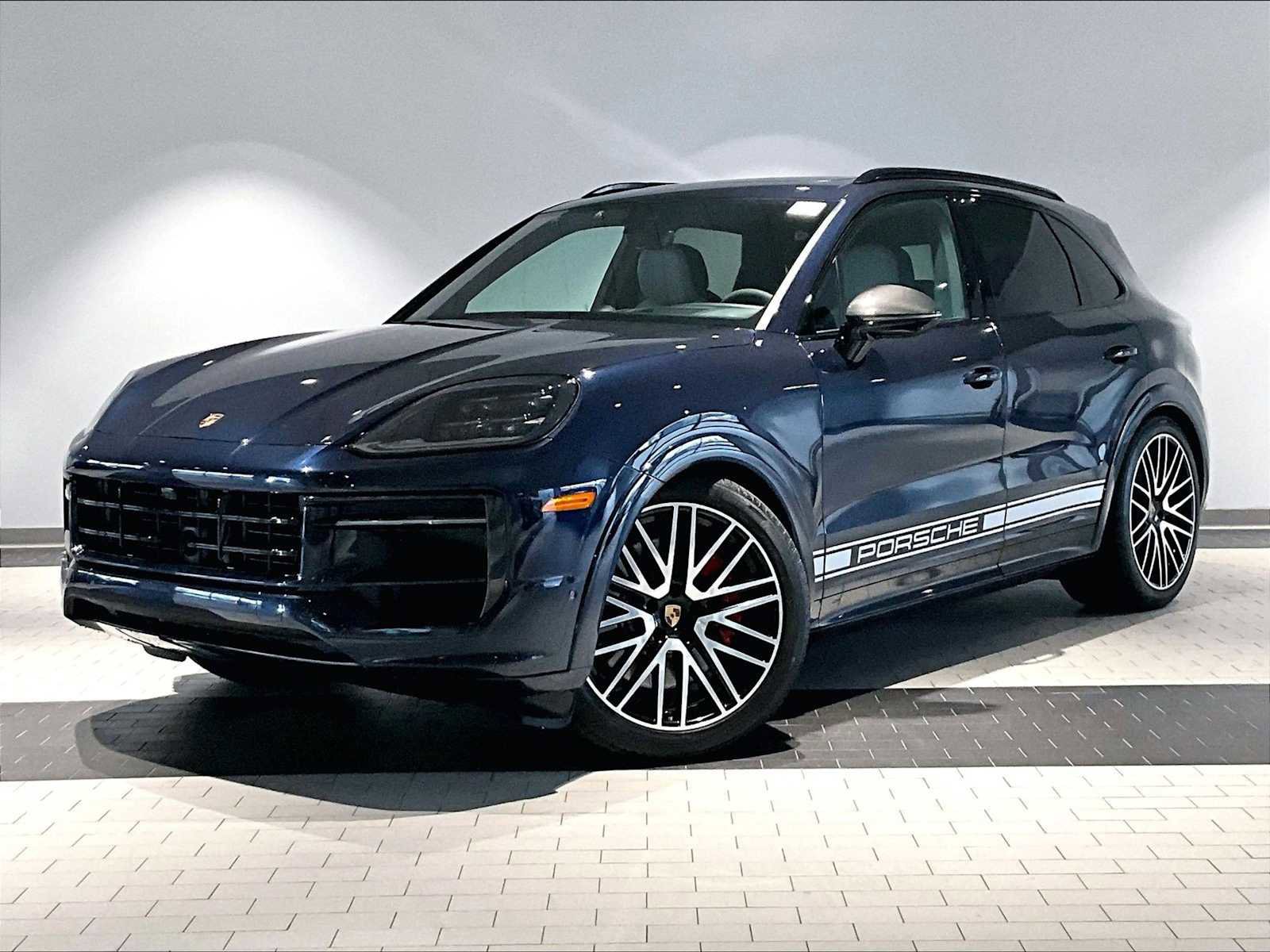 Used 2025 Porsche Cayenne GTS image 1