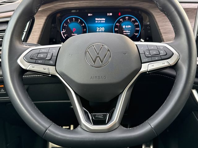 Used 2025 Volkswagen Atlas SEL Premium R-Line image 25