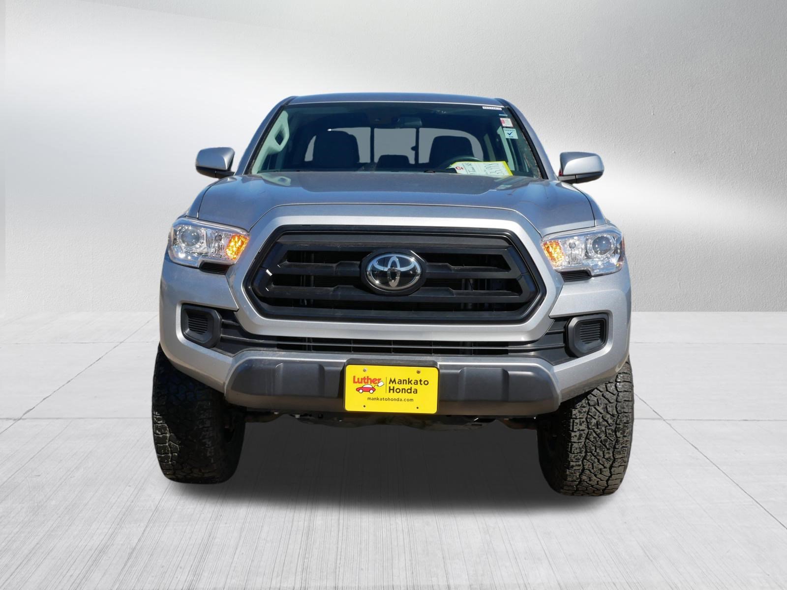 Used 2022 Toyota Tacoma SR video 2