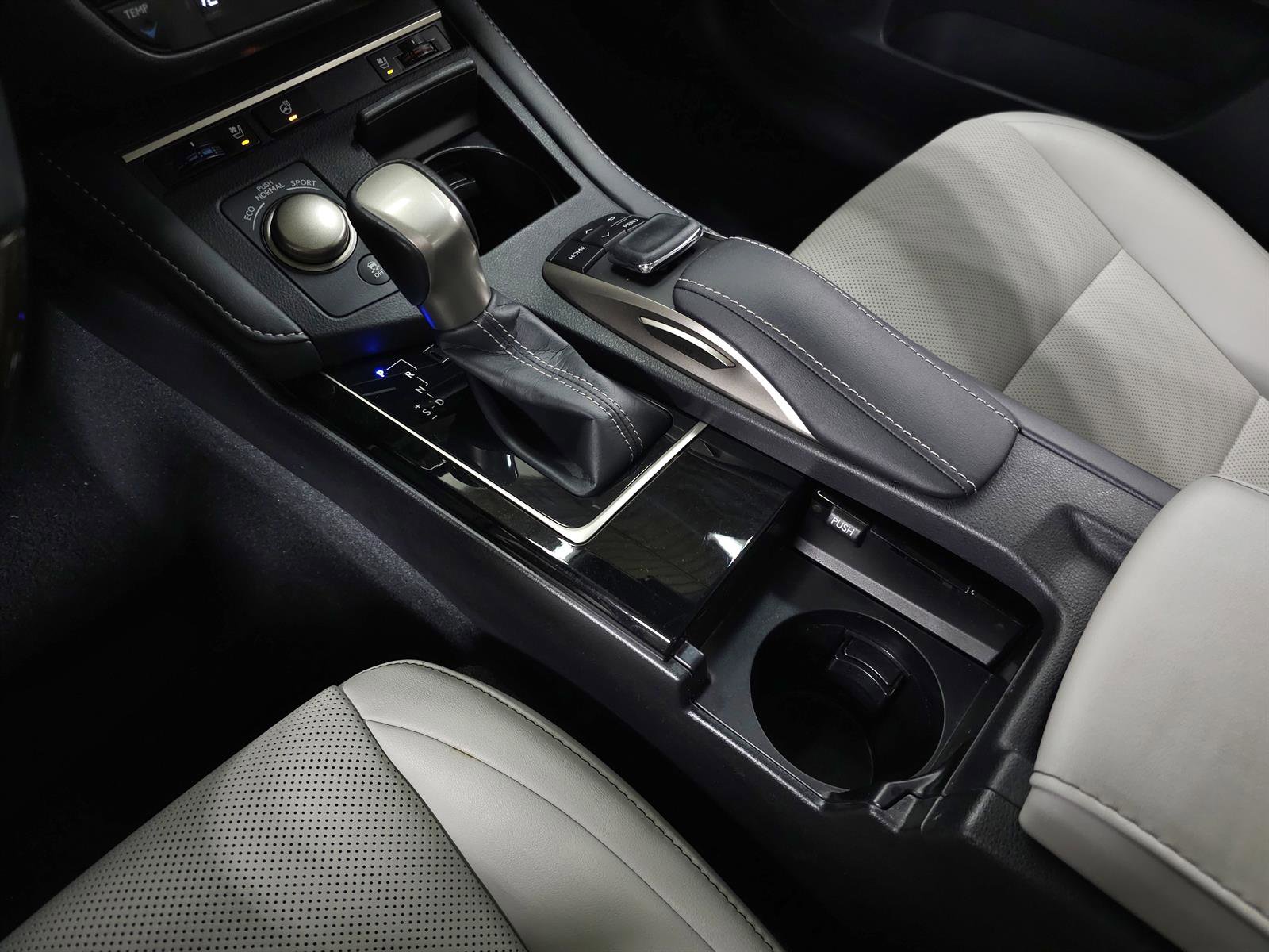 Used 2018 Lexus ES 350 w/ Navigation System Package FWD image 27