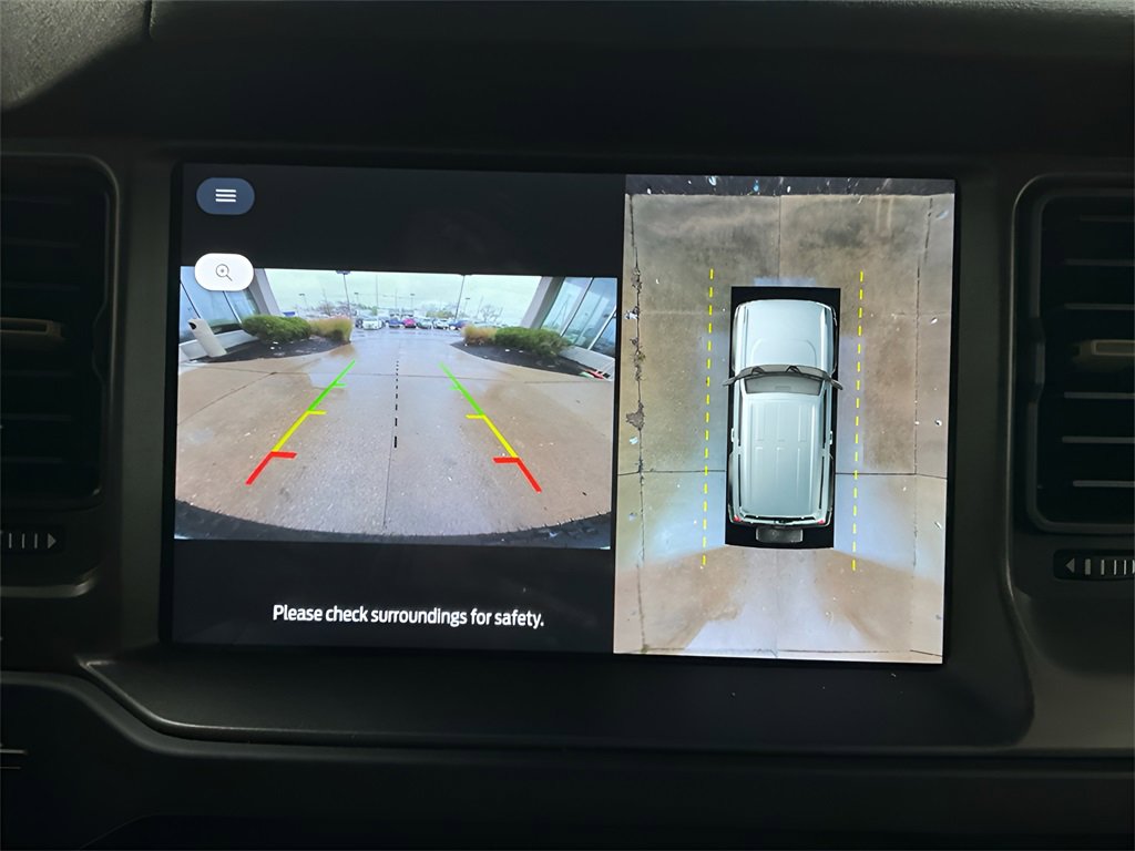 Used 2025 Ford Bronco Badlands image 22