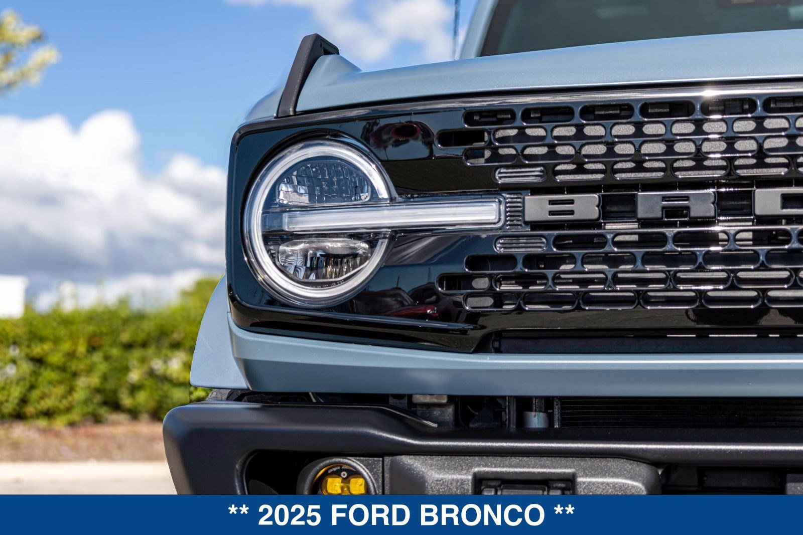 Used 2025 Ford Bronco Badlands AWD/4WD image 10