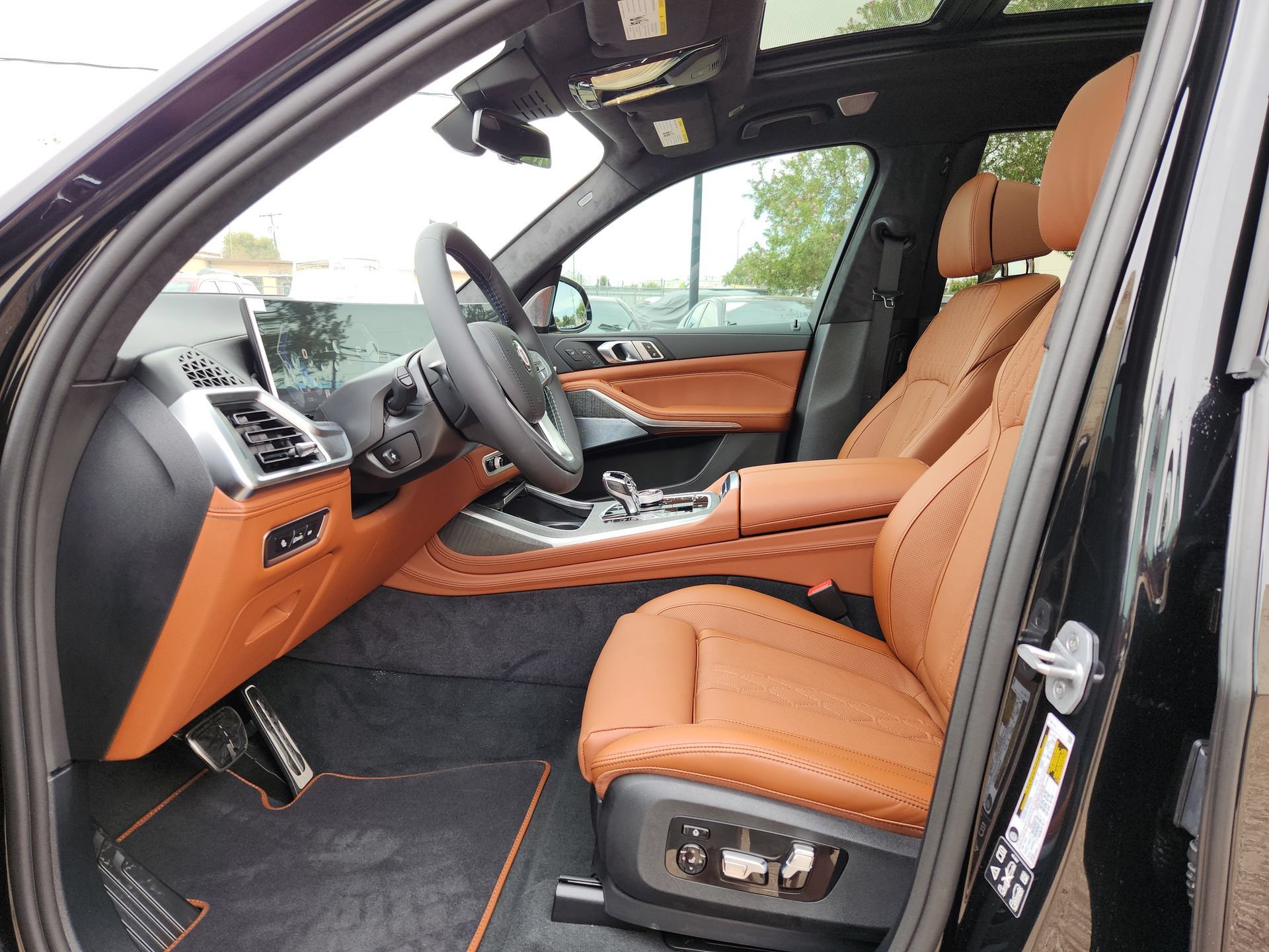 New 2026 BMW ALPINA XB7 AWD/4WD image 16