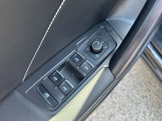 Used 2023 Volkswagen Tiguan SEL R-Line AWD/4WD image 12