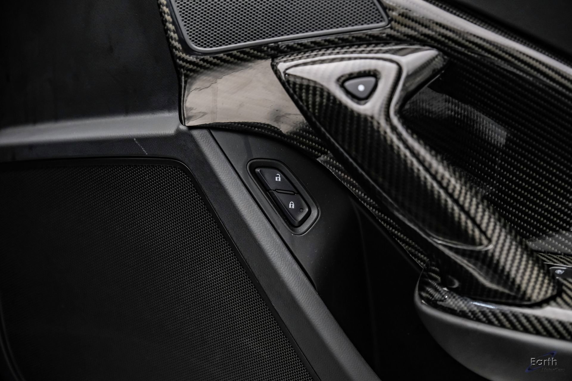 Used 2015 Chevrolet Corvette Z06 w/ 3LZ Preferred Equipment Group image 98