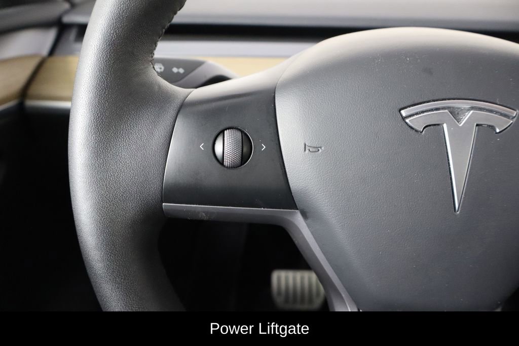 Used 2023 Tesla Model Y Performance image 8