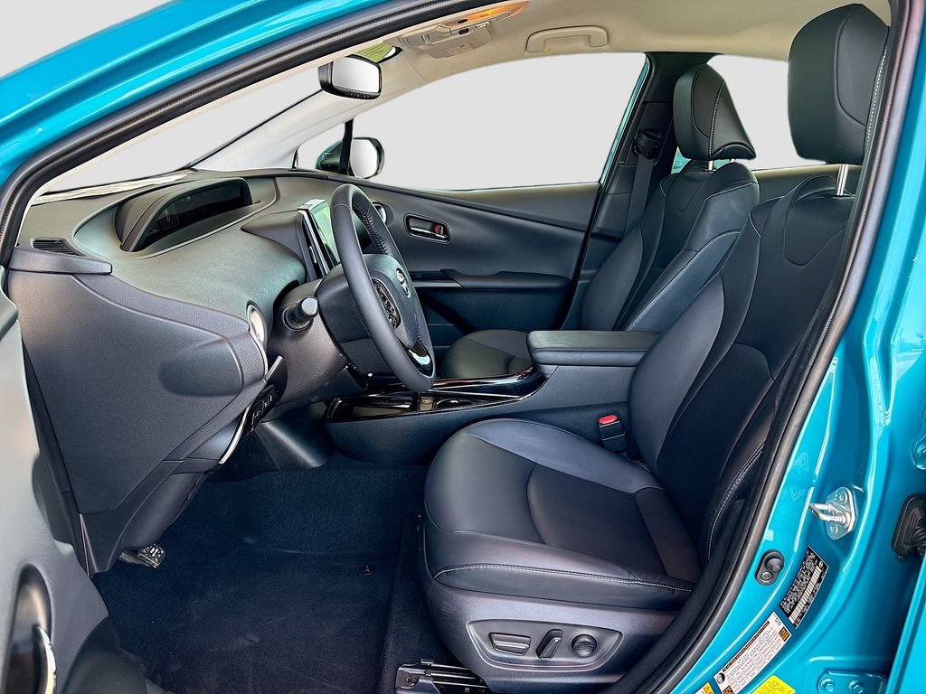 Certified 2021 Toyota Prius Prime Limited w/ Carpet Mat Package (TMS) FWD image 18