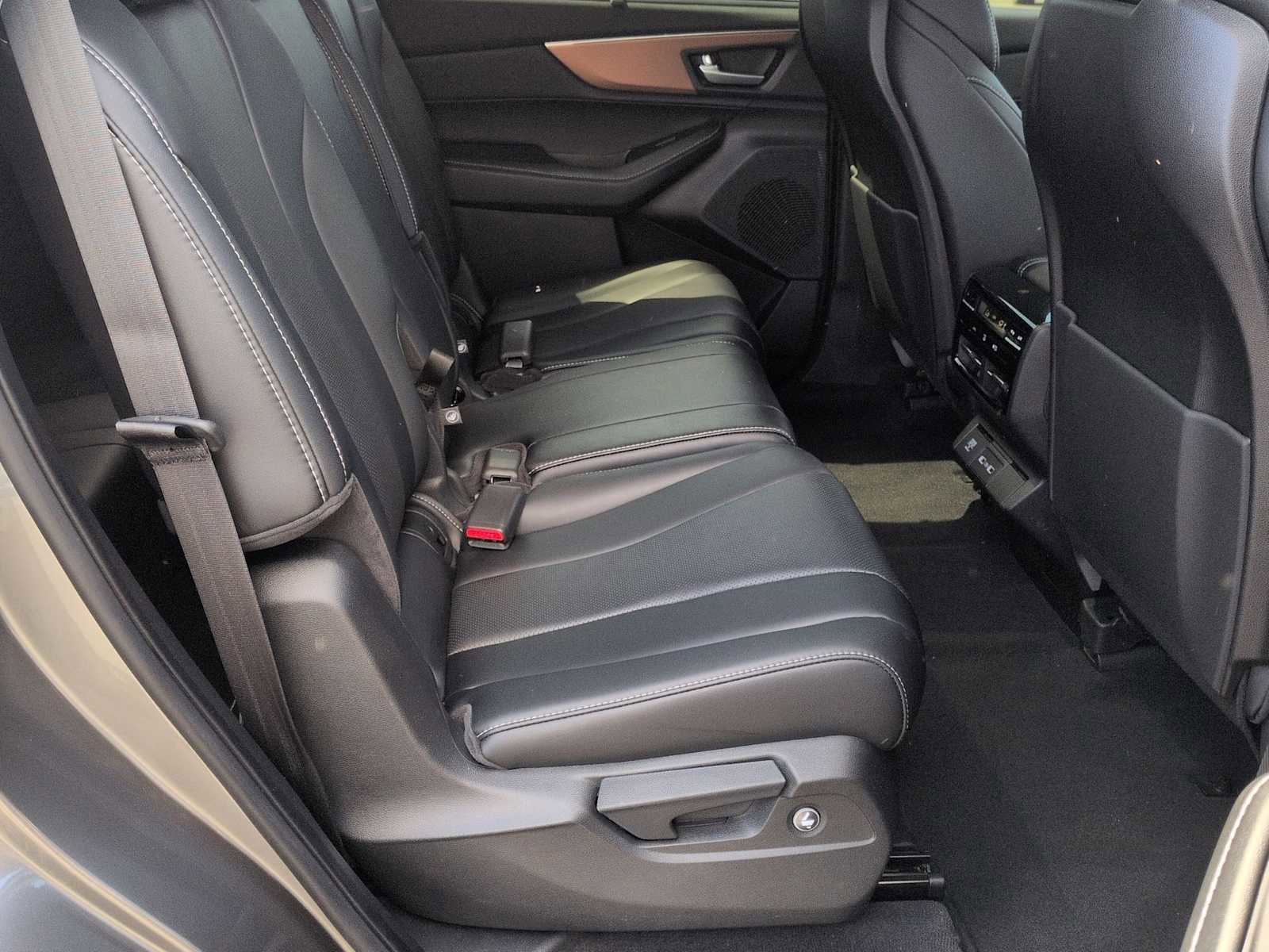 Used 2022 Acura MDX SH-AWD w/ Technology Package image 21