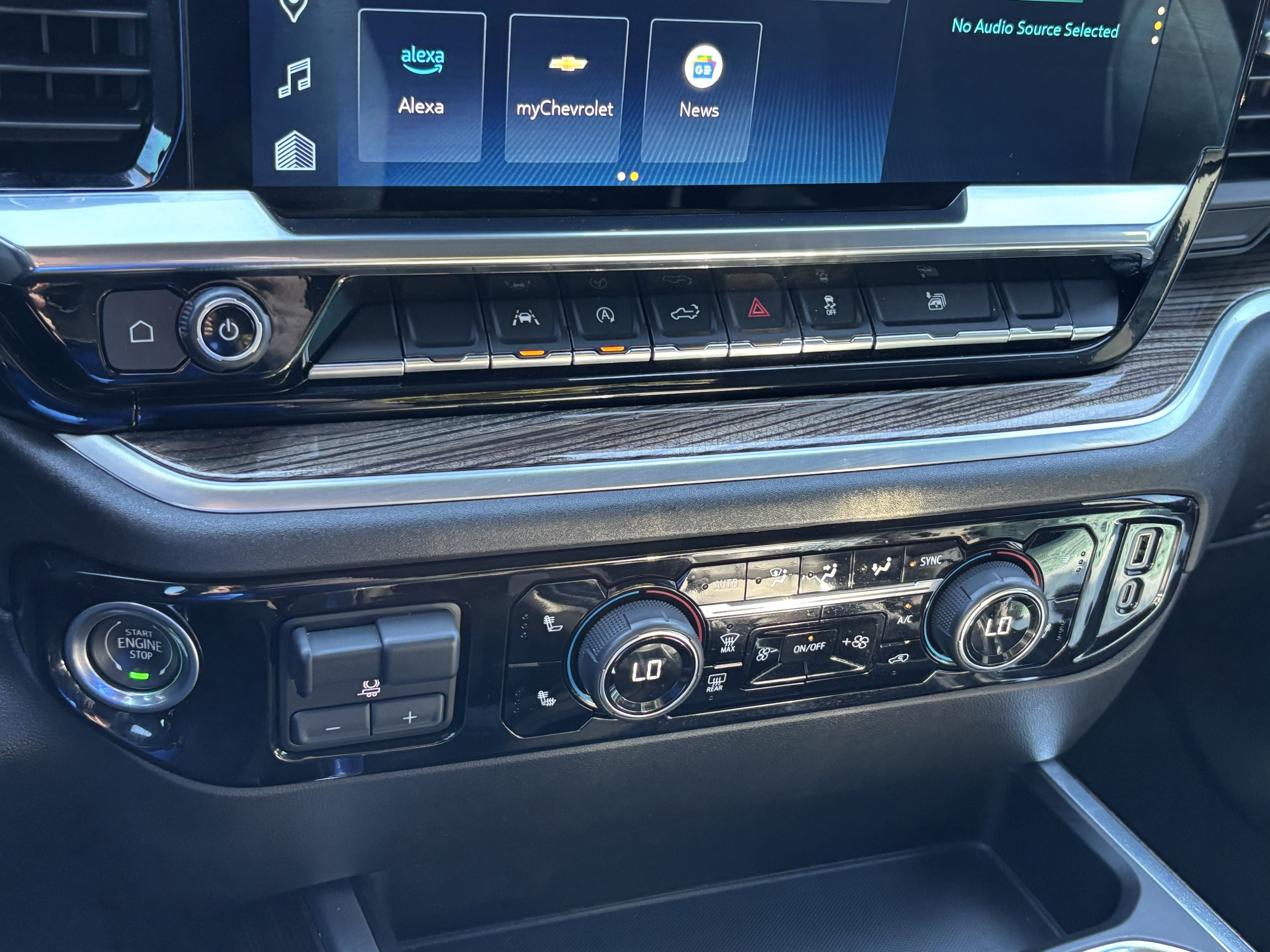 Used 2023 Chevrolet Silverado 1500 RST AWD/4WD image 29