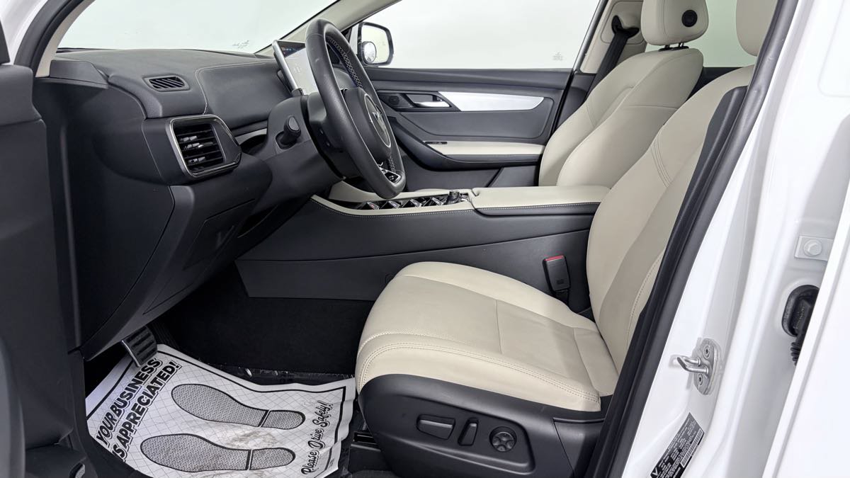 Used 2024 VinFast VF 8 Plus AWD/4WD image 14