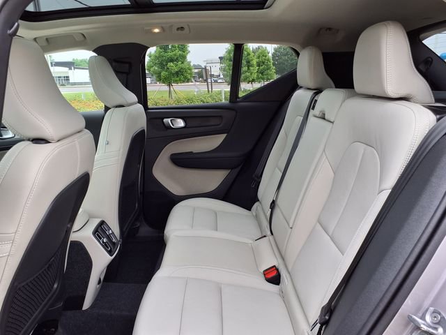 New 2026 Volvo XC40 B5 Plus w/ Climate Package AWD/4WD image 15