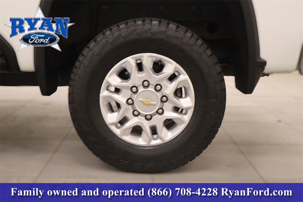 Used 2022 Chevrolet Silverado 2500 LTZ w/ LTZ Convenience Package image 31