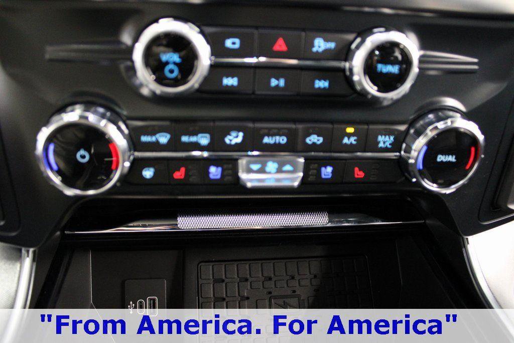 Used 2025 Ford F150 Platinum w/ Equipment Group 702A High AWD/4WD image 17