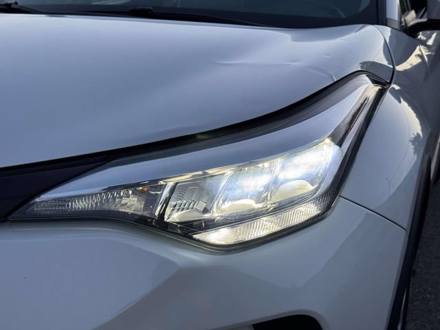 Used 2021 Toyota C-HR LE FWD image 13