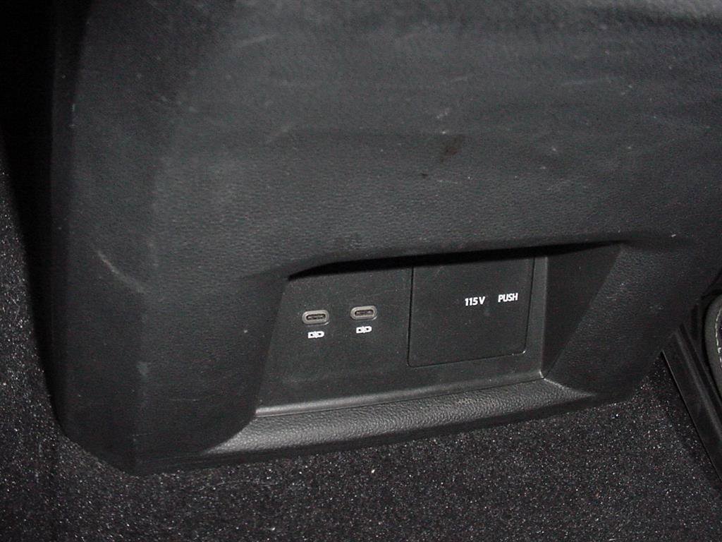 Used 2021 Volkswagen Atlas SEL R-Line image 37