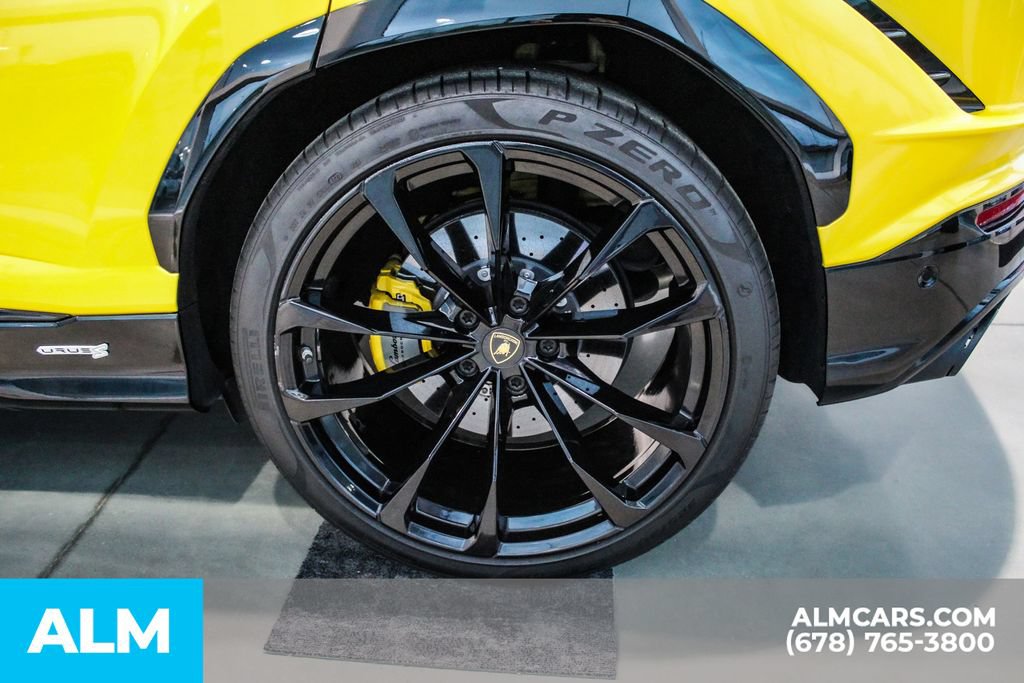 Used 2023 Lamborghini Urus S AWD/4WD image 11