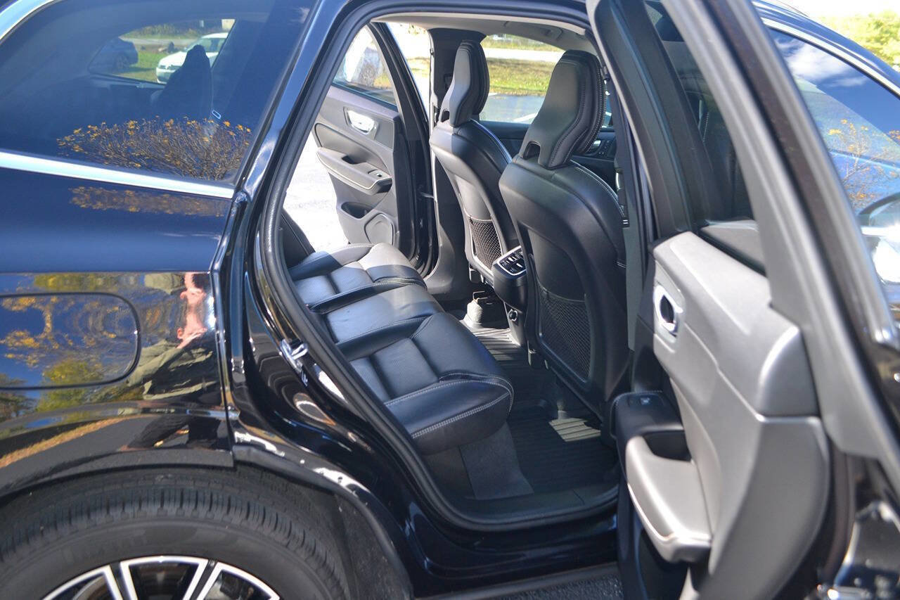 Used 2020 Volvo XC60 T6 Inscription w/ Protection Package Premier image 14