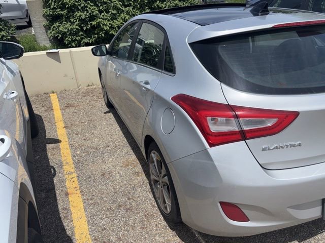 Used 2014 Hyundai Elantra GT w/ Option Group 03 FWD image 2