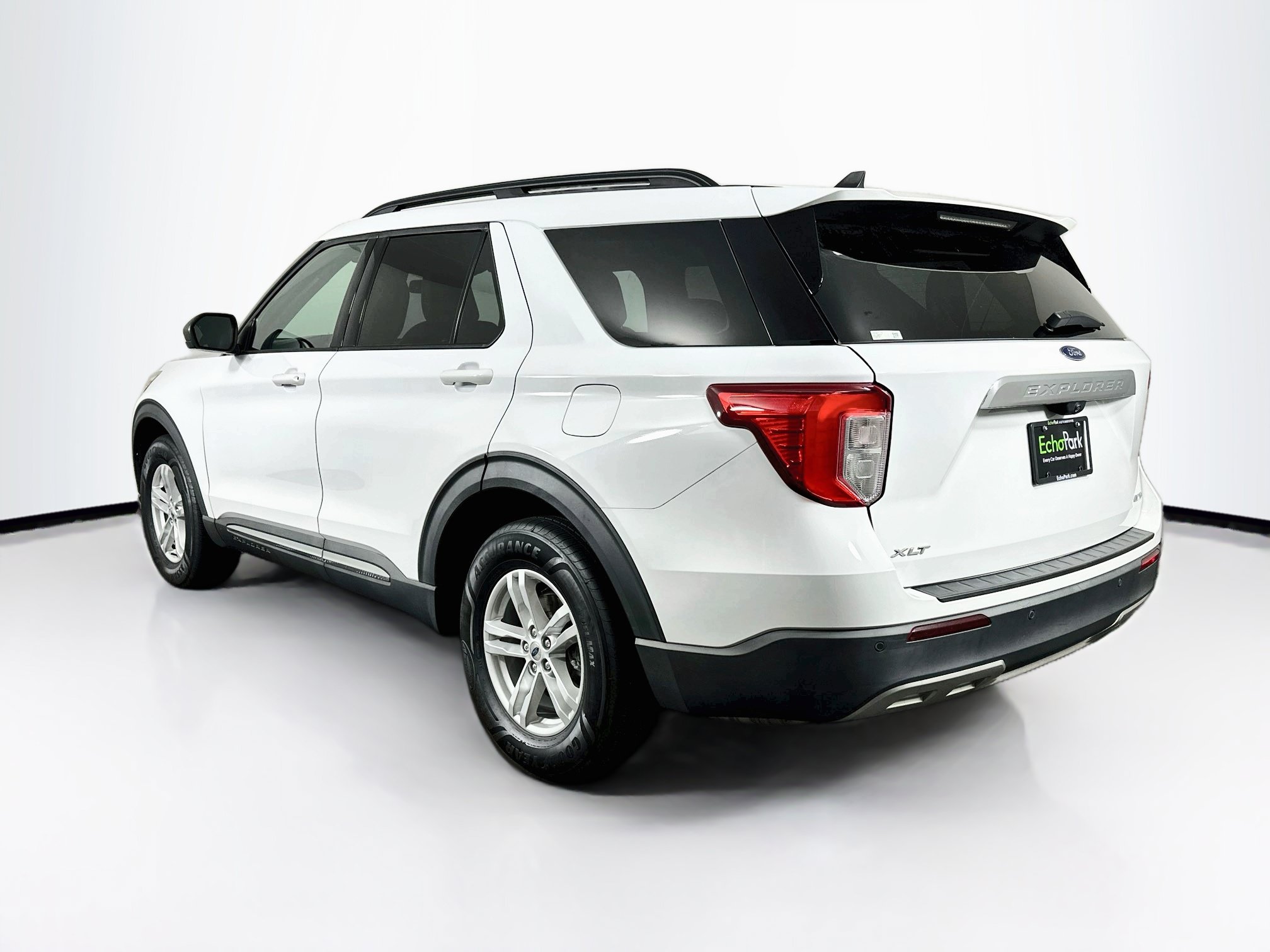 Used 2021 Ford Explorer XLT w/ Equipment Group 202A AWD/4WD image 5