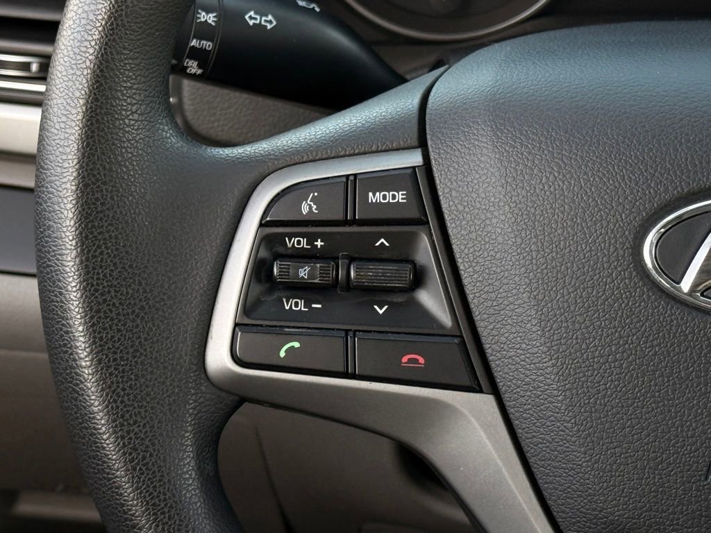 Used 2017 Hyundai Elantra SE image 13