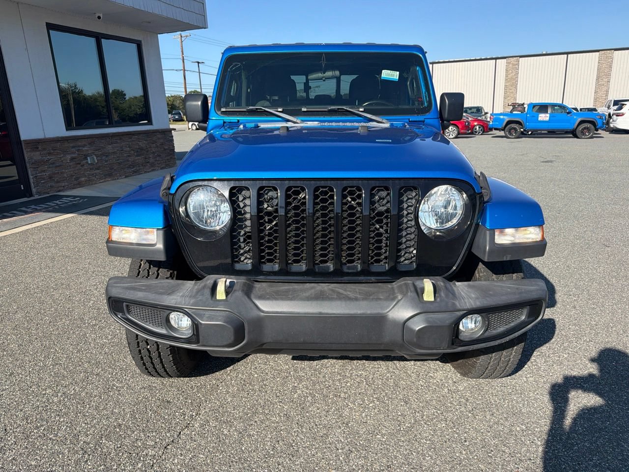 Used 2022 Jeep Gladiator Sport AWD/4WD image 12