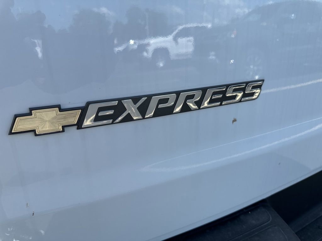 New 2025 Chevrolet Express 2500 w/ Communications Package image 30